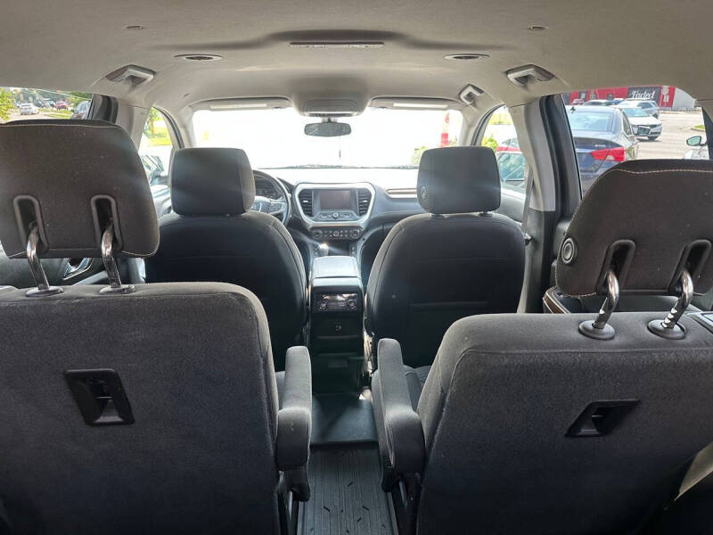 2018 GMC Acadia SLE-2