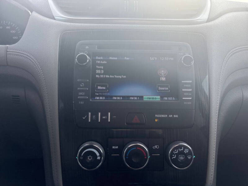 2017 Chevrolet Traverse LT