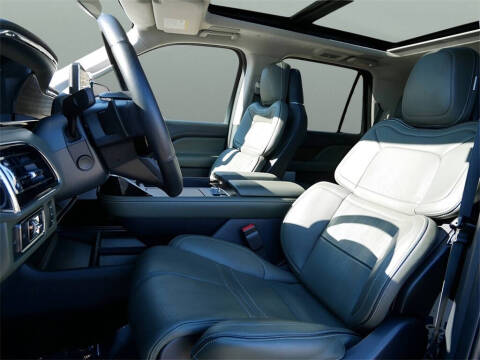 2022 Lincoln Navigator Black Label