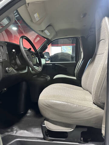 2016 Chevrolet Express 2500