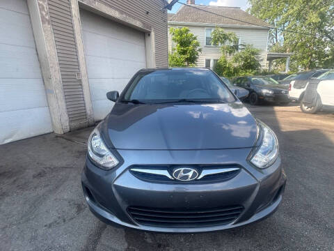 2013 Hyundai Accent GLS