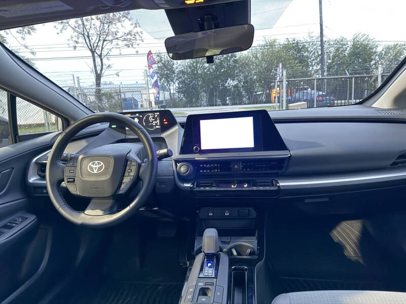 2024 Toyota Prius LE