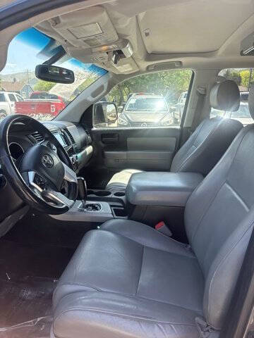 2017 Toyota Sequoia SR5