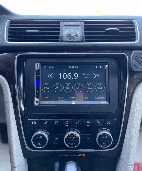 2015 Volkswagen Passat 1.8T SEL Premium