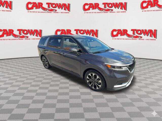 2024 Kia Carnival EX