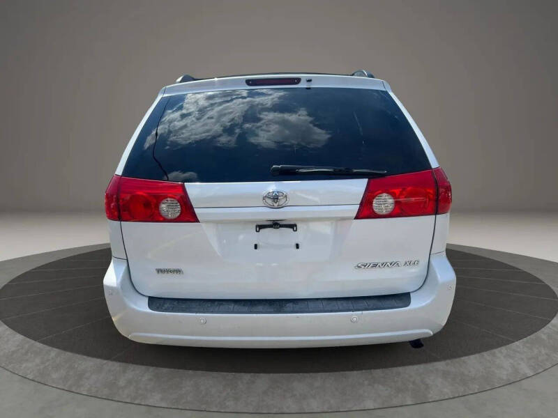 2008 Toyota Sienna XLE Limited