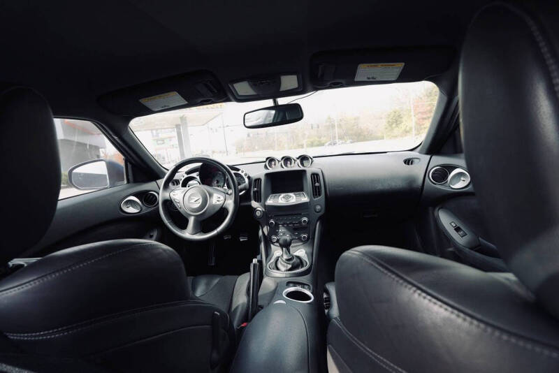 2009 Nissan 370Z Touring