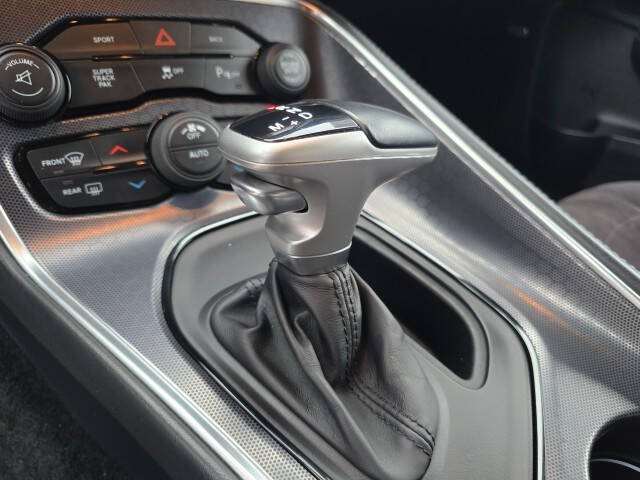 2015 Dodge Challenger R/T Plus