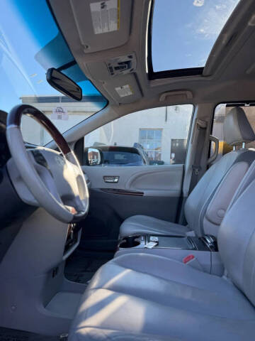 2013 Toyota Sienna