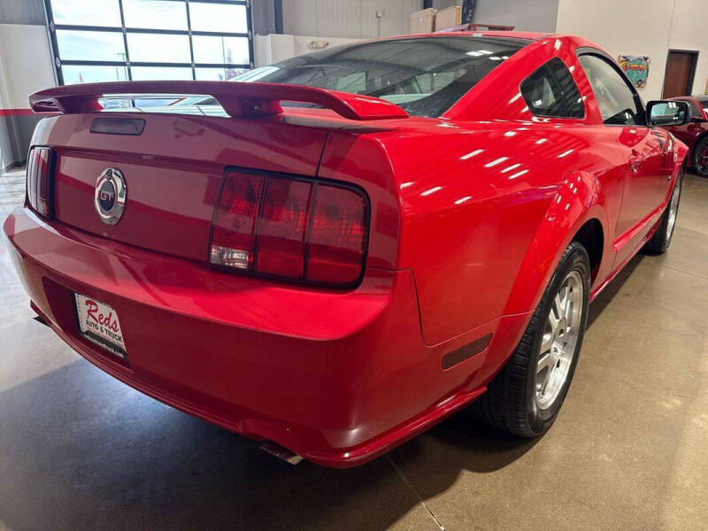 2005 Ford Mustang GT Premium