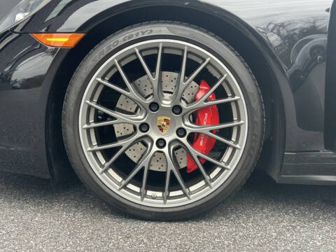 2017 Porsche 911 Carrera 4S