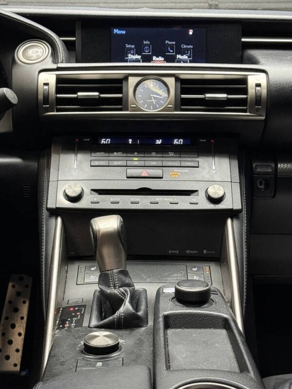 2016 Lexus IS 200t