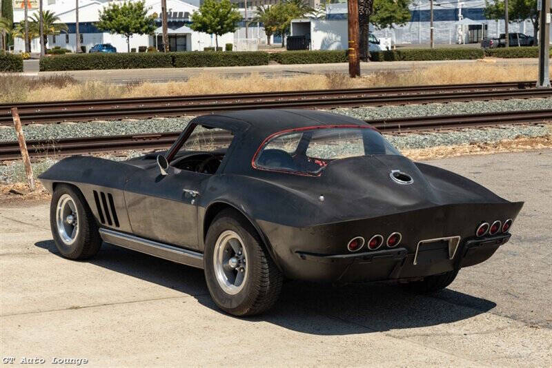 1966 Chevrolet Corvette 9
