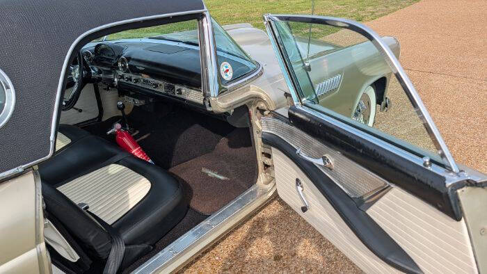1956 Ford Thunderbird