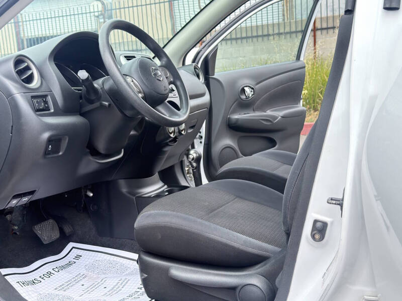 2012 Nissan Versa 1.6 SL