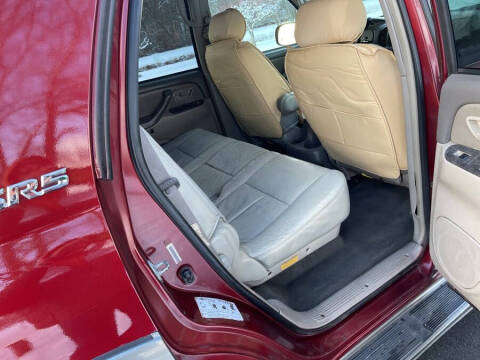 2004 Toyota Sequoia SR5
