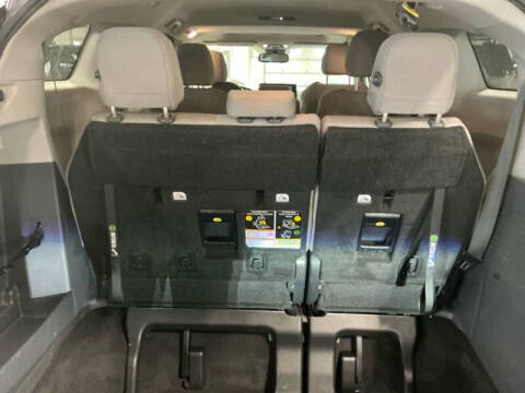2023 Toyota Sienna LE 8-Passenger