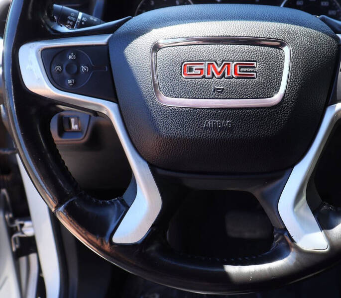 2018 GMC Acadia SLE-2