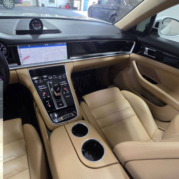 2017 Porsche Panamera