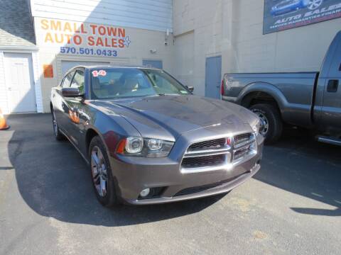 2014 Dodge Charger for sale at Small Town Auto Sales in Hazleton PA