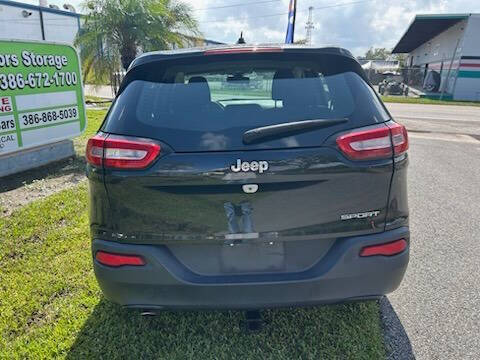 2016 Jeep Cherokee Sport