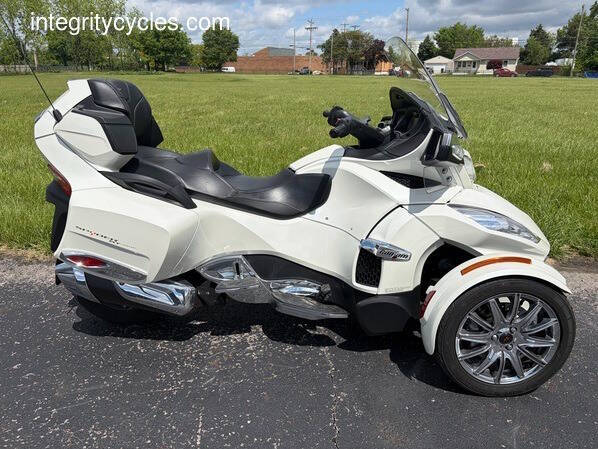 2014 Can-Am Spyder RT-S SE6