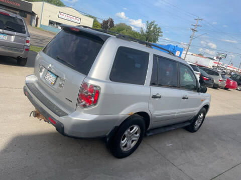 2006 Honda Pilot for sale at United Motors in Saint Cloud MN