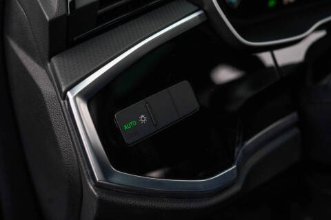 2022 Audi Q3 quattro S line Premium 45 TFSI