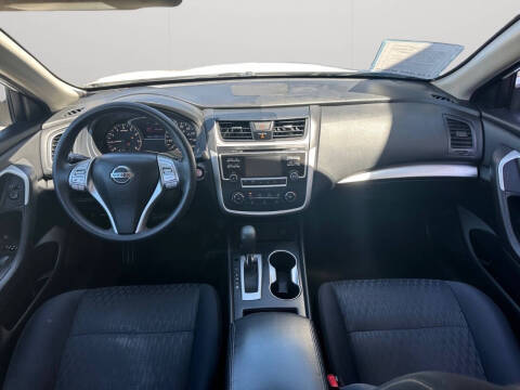 2017 Nissan Altima 2.5 SV