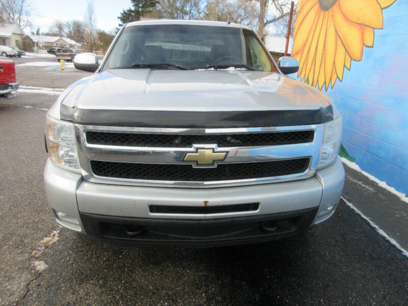 2011 Chevrolet Silverado 1500 LTZ photo 12