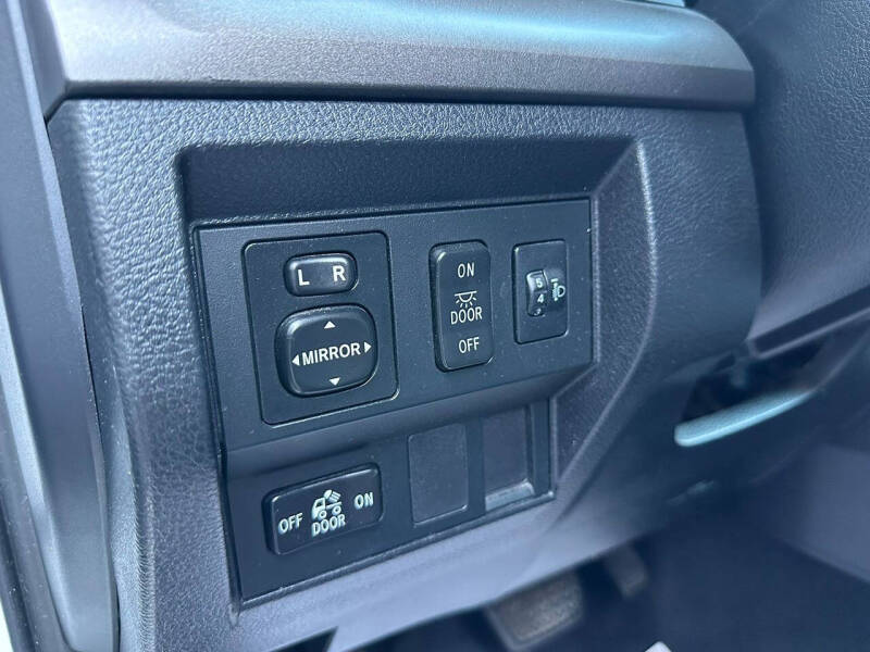 2014 Toyota Tundra SR5