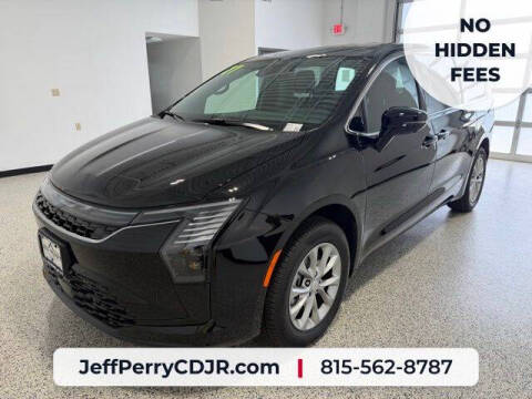 2027 Chrysler Pacifica Select