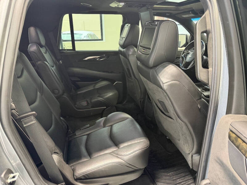 2019 Cadillac Escalade Platinum