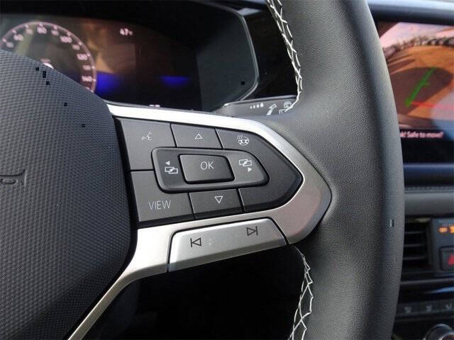 2024 Volkswagen Taos SE 4Motion