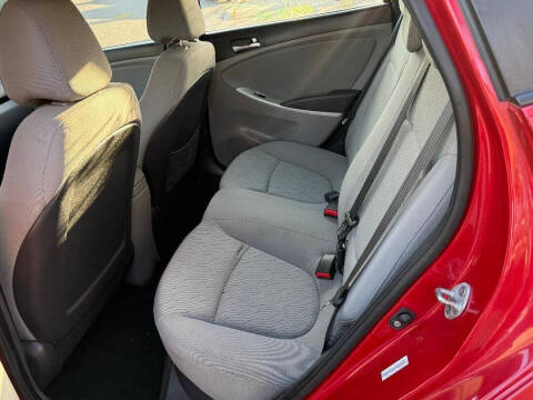2012 Hyundai Accent GLS