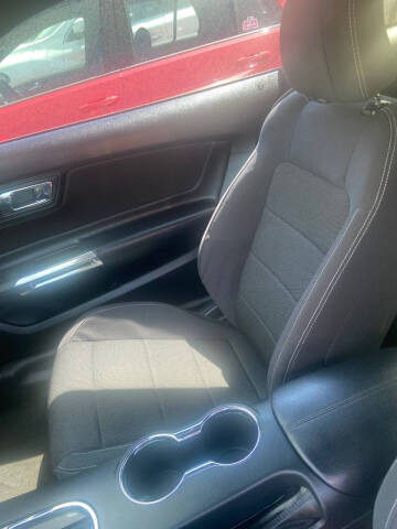 2016 Ford Mustang V6