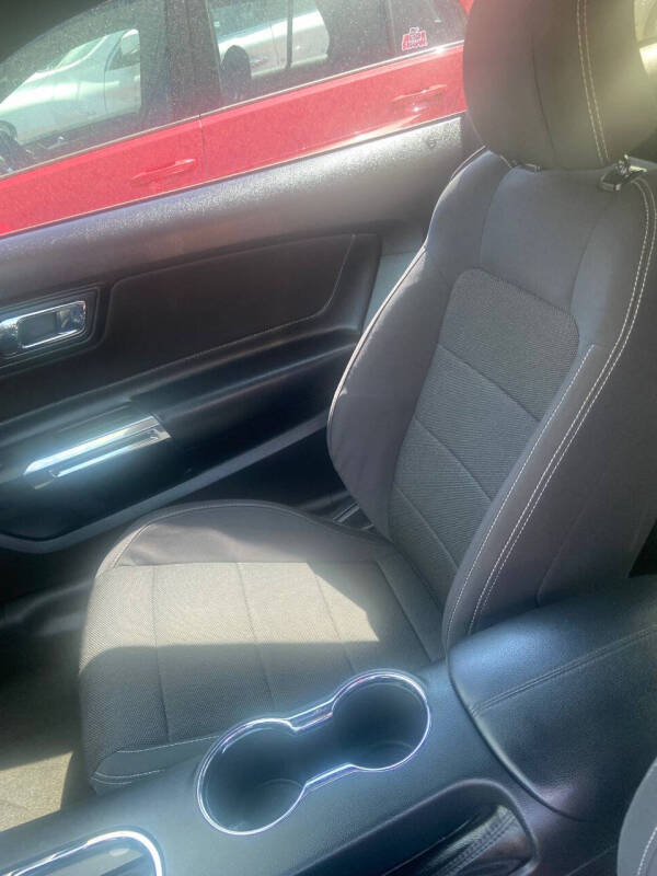 2016 Ford Mustang V6