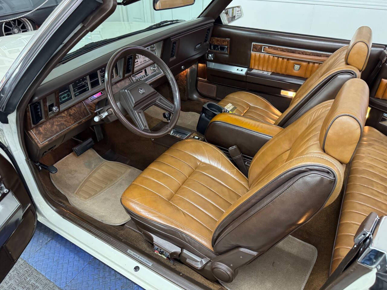 1984 Chrysler Le Baron 16