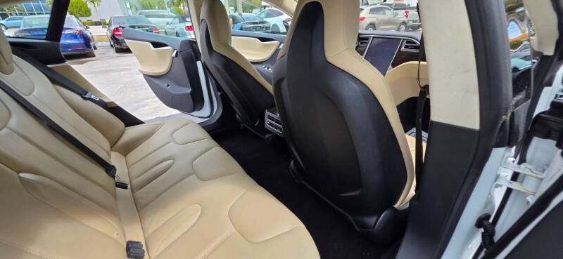 2014 Tesla Model S