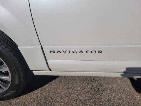 2016 Lincoln Navigator Select