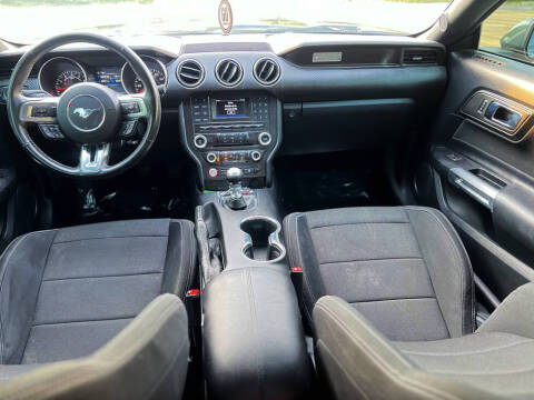 2015 Ford Mustang V6