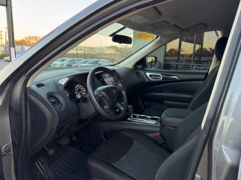 2020 Nissan Pathfinder S