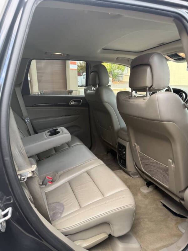 2011 Jeep Grand Cherokee Laredo