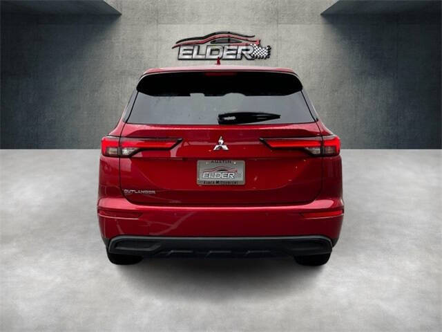 2022 Mitsubishi Outlander ES