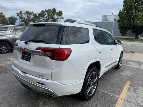 2017 GMC Acadia Denali