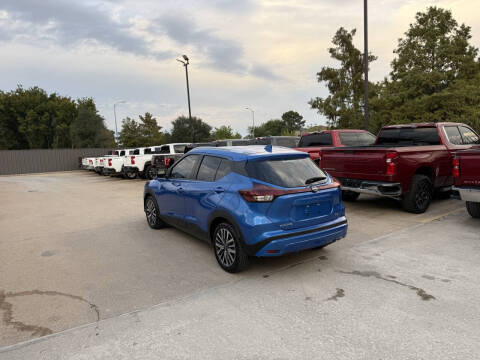 2022 Nissan Kicks SV