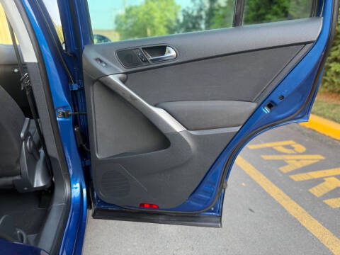 2009 Volkswagen Tiguan SE 4Motion