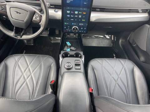 2021 Ford Mustang Mach-E Select