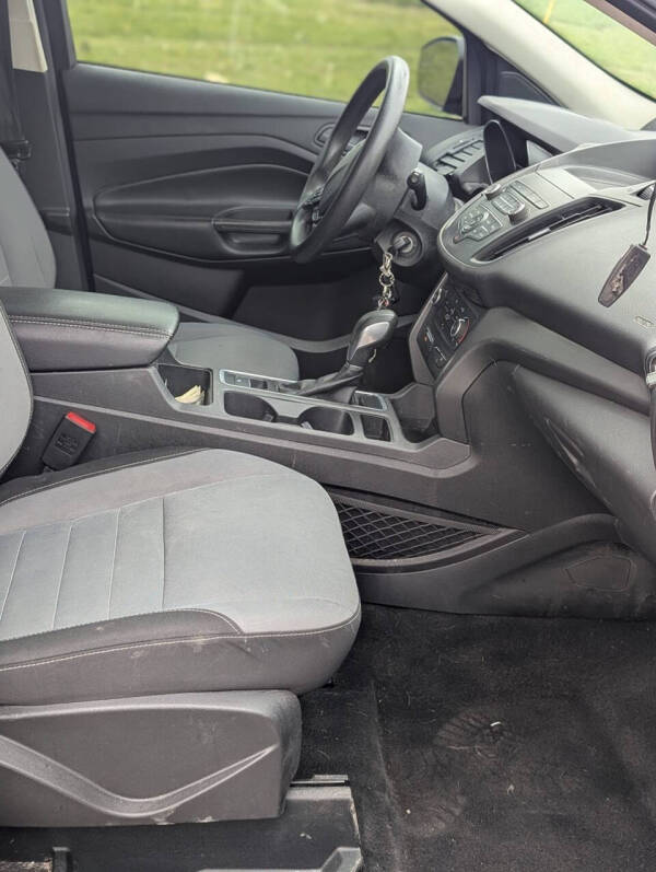 2019 Ford Escape S