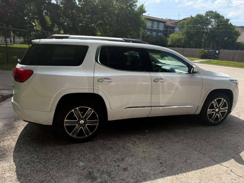 2019 GMC Acadia Denali
